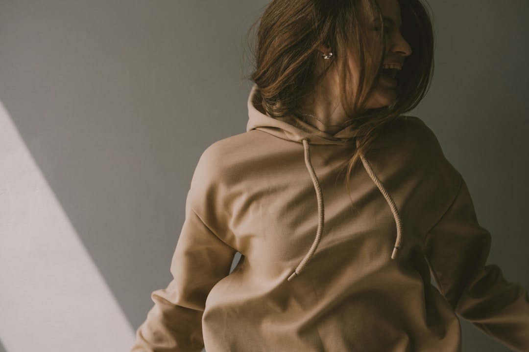 découvrez le concept d'authenticité, une valeur essentielle qui reflète la sincérité et l'intégrité dans nos interactions. apprenez comment vivre de manière authentique et cultiver des relations sincères.